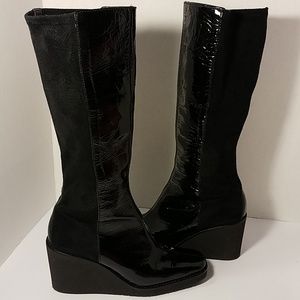 ⚡FLASH SALE Donald J. Pliner BlK Suede Wedge Boots. size runs narrow and small.